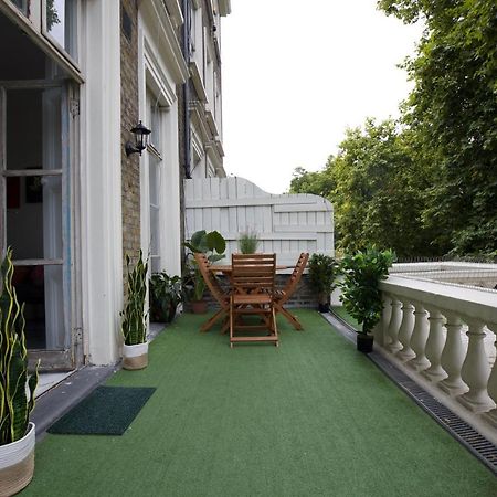 Large 2 Beds Flat Overlooking Clapham Common Park Londra Exterior foto