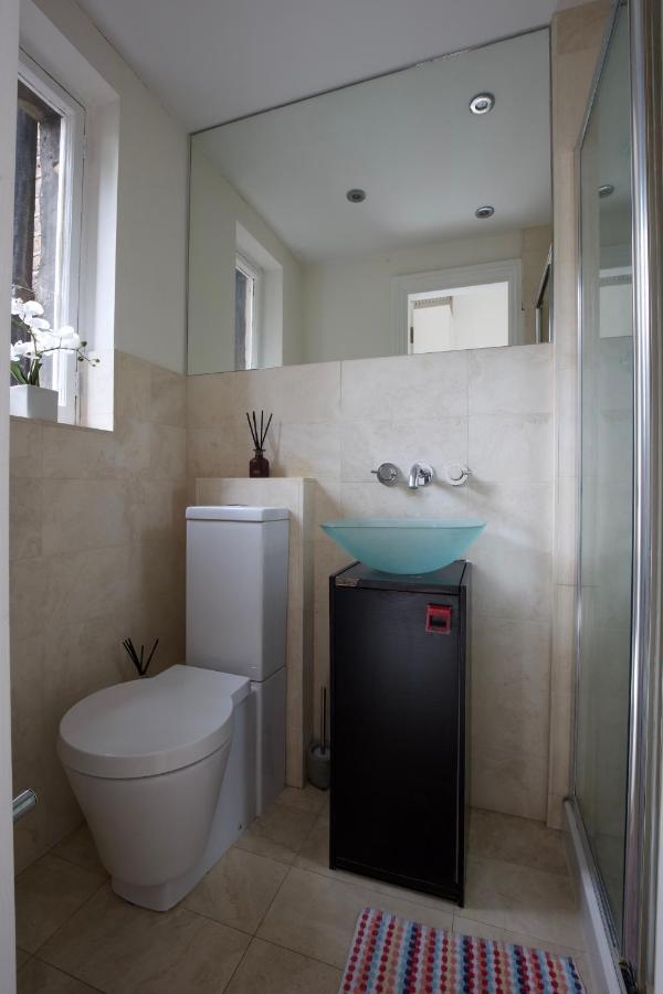 Large 2 Beds Flat Overlooking Clapham Common Park Londra Exterior foto