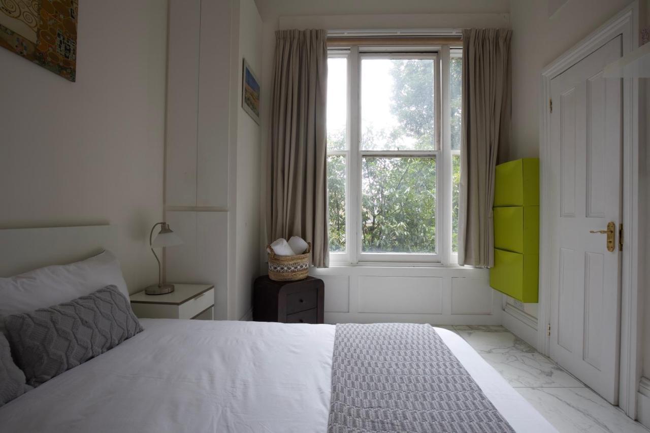 Large 2 Beds Flat Overlooking Clapham Common Park Londra Exterior foto