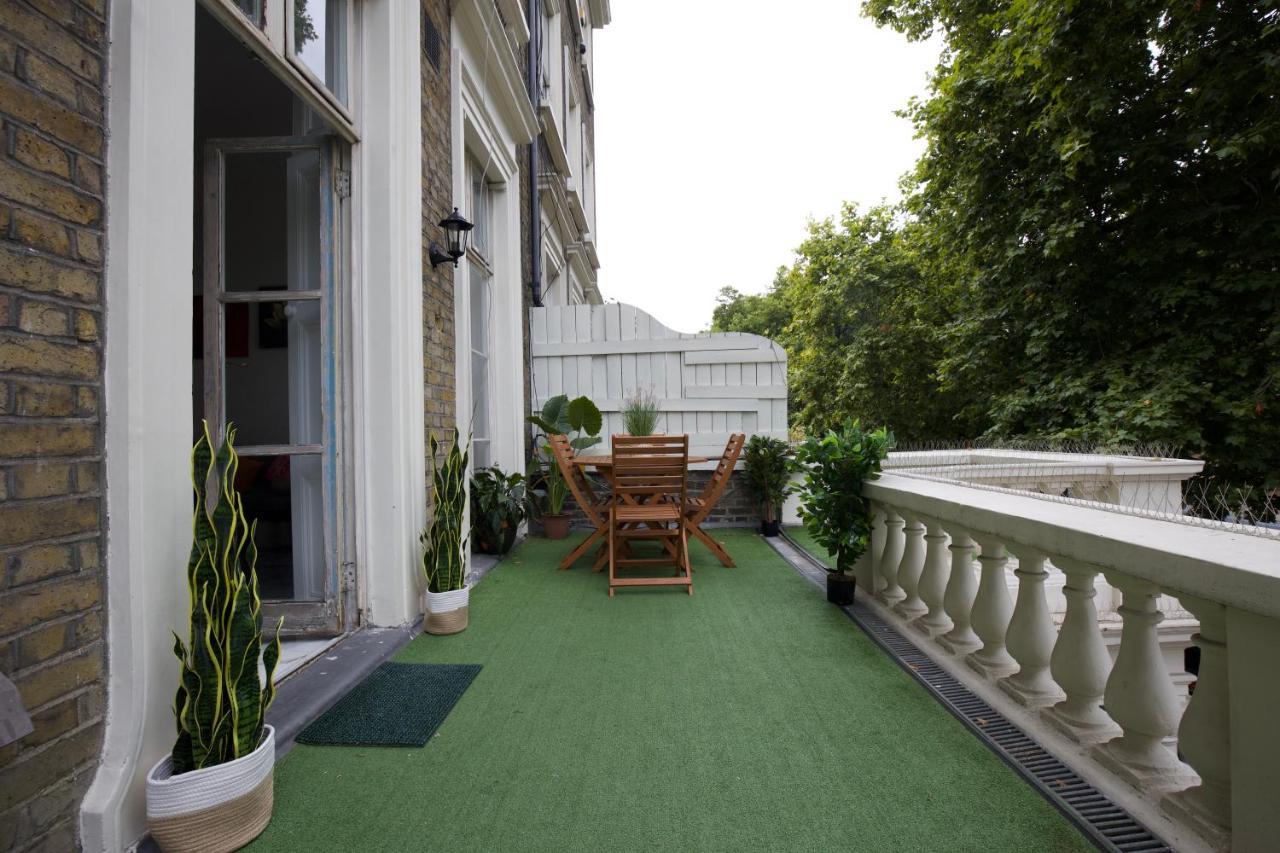 Large 2 Beds Flat Overlooking Clapham Common Park Londra Exterior foto